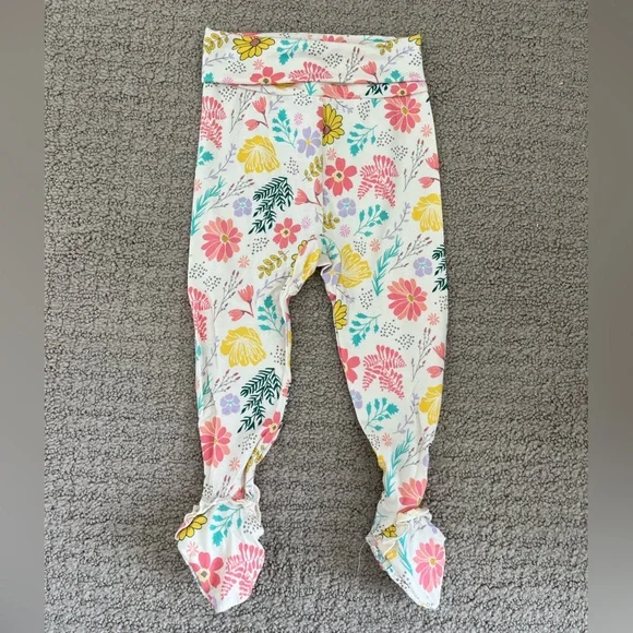 Magnetic Me Kids Ruffle Placket Foot Twotie Pajama Set -Primrose Cottage Modal - Picture 3 of 7